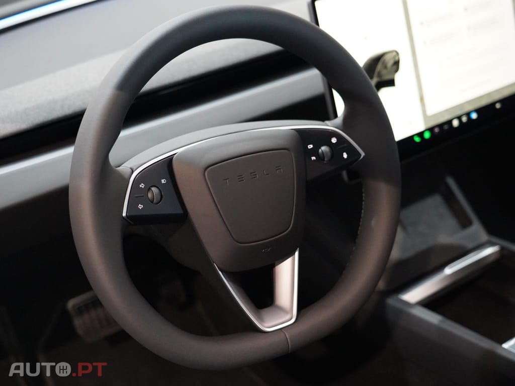 Tesla Model 3 Tração Traseira