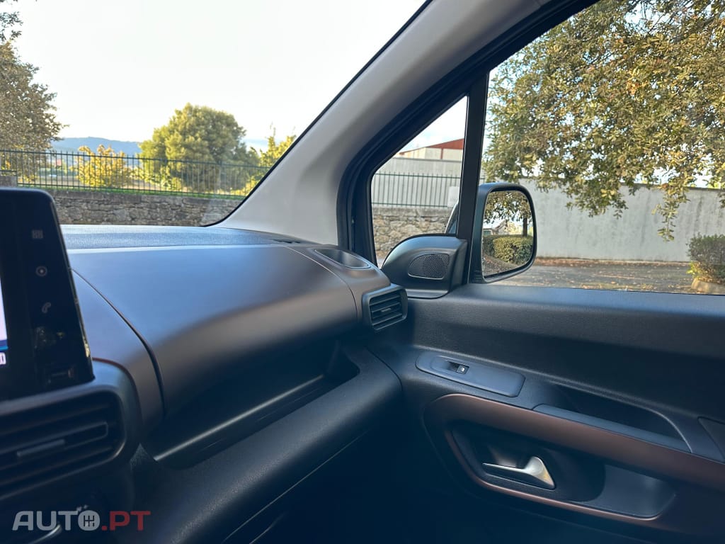 Peugeot E-Rifter 50 kWh Long GT