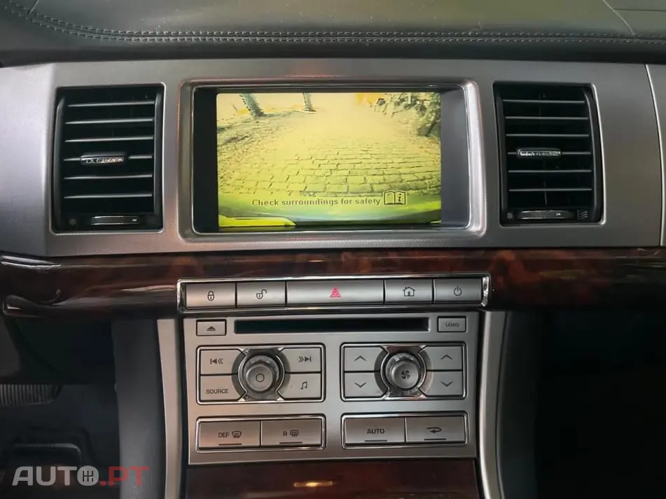 Jaguar XF 2.7 D V6 Premium Luxury