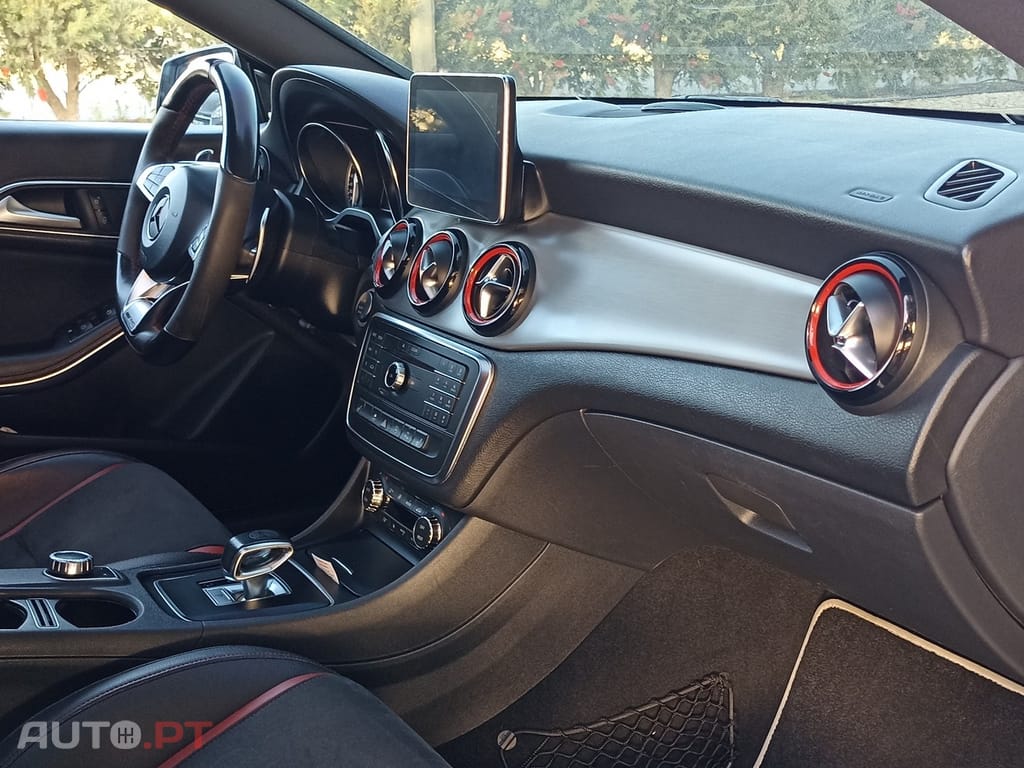 Mercedes-Benz CLA 45 AMG Shooting Brake 4-Matic