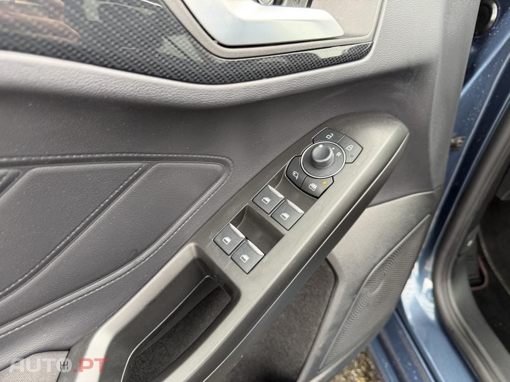 Ford Focus SW 1.0 EcoBoost MHEV ST-Line