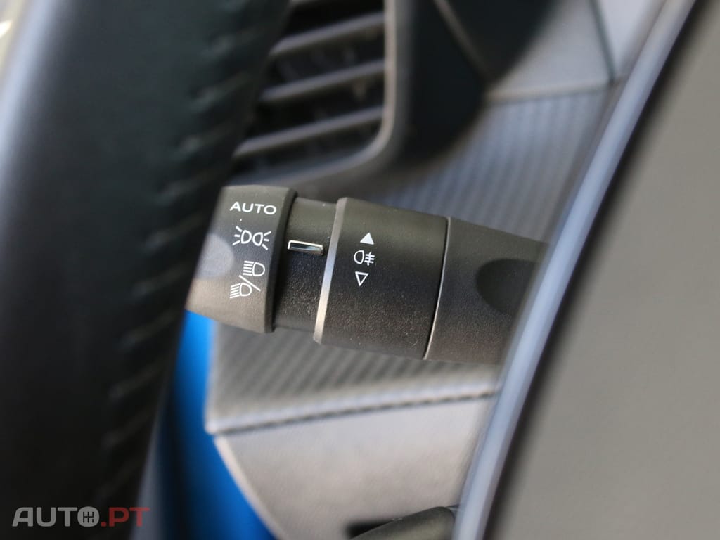 Peugeot E-208 Allure