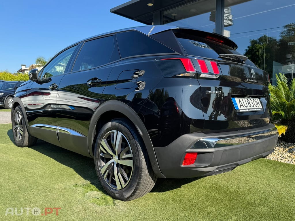 Peugeot 3008 1.6 Hybrid Allure e-EAT8