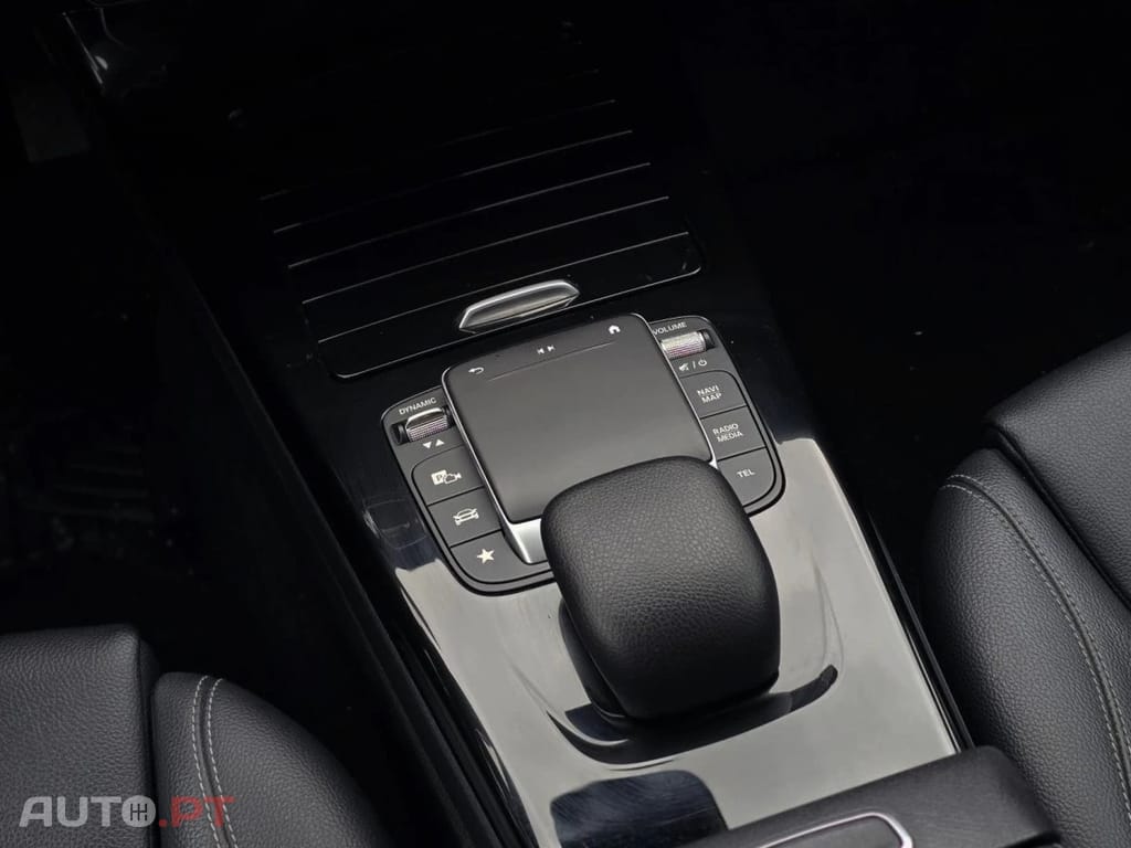 Mercedes-Benz CLA 180 d SHOOTING BRAKE STYLE PLUS