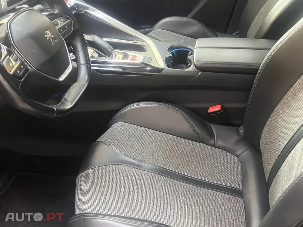 Peugeot 3008 1.5 BlueHDi GT Line J19 EAT8