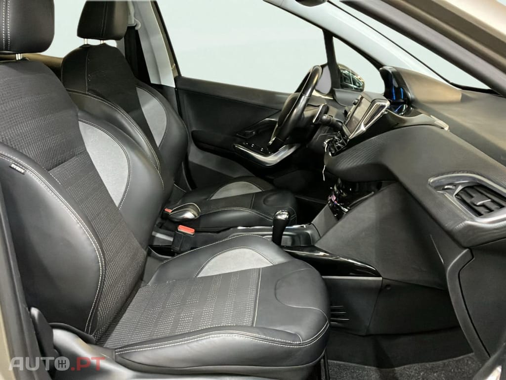 Peugeot 2008 PureTech 82 Active