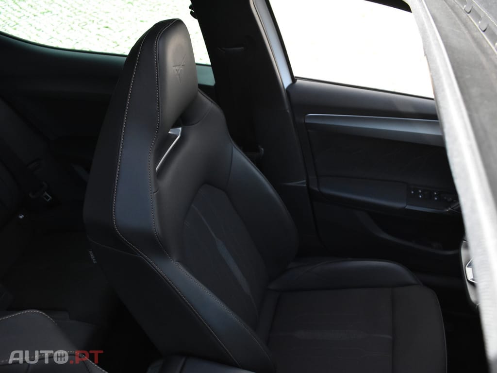 Cupra Leon 1.4 e-Hybrid Cupra DSG VZ