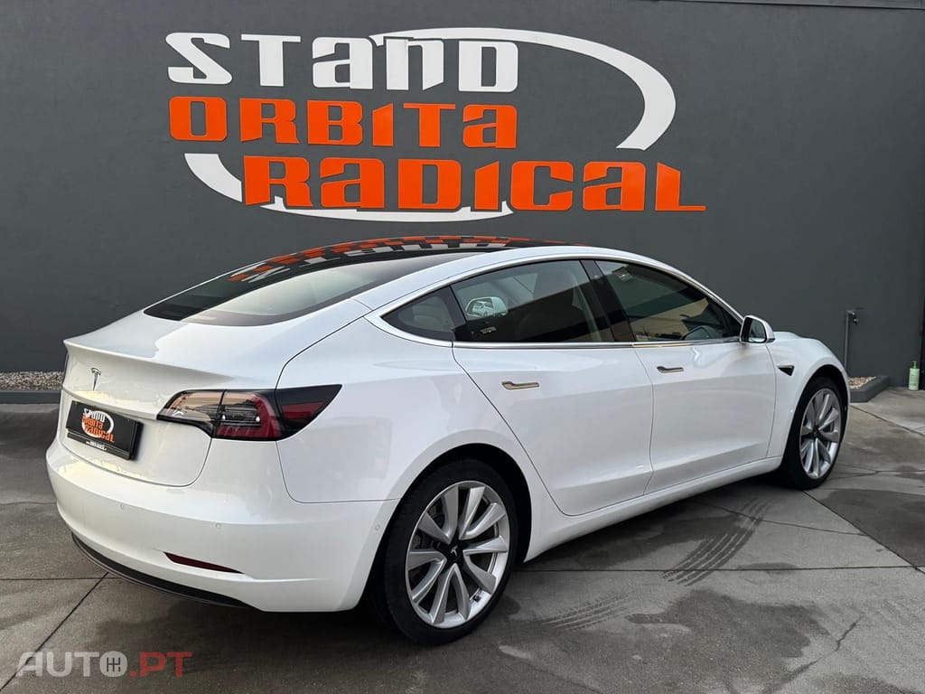 Tesla Model 3 Long-Range Dual Motor AWD