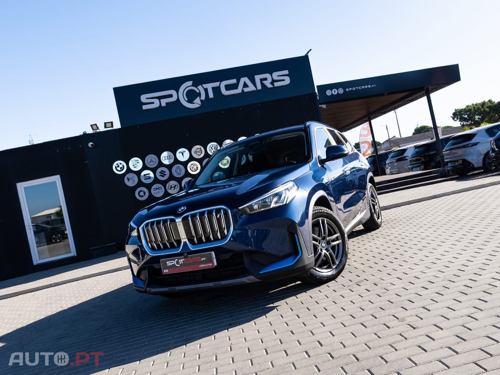 BMW iX1 xDrive30