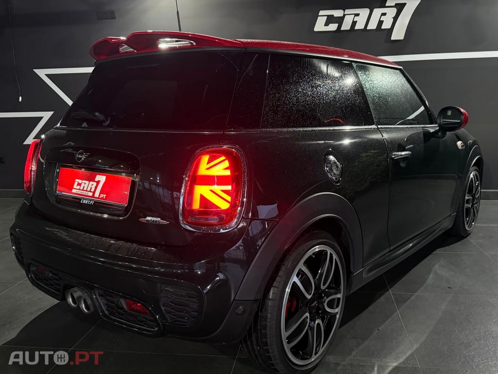MINI Cooper John Cooper Works Plus Auto Desportiva