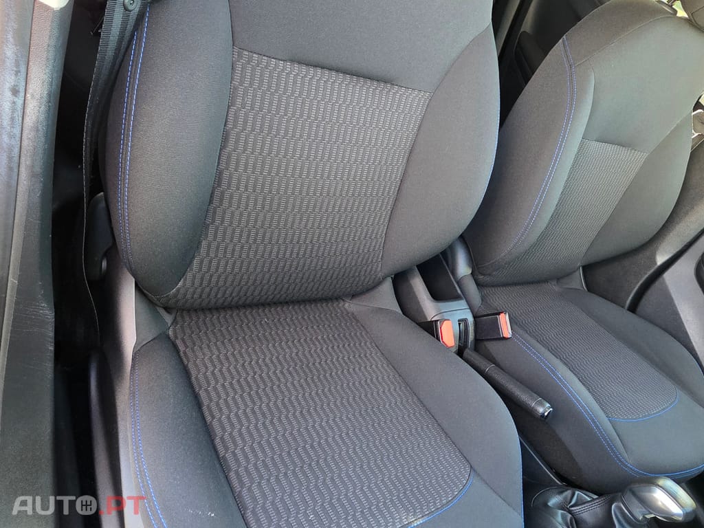 Peugeot 208 1.2 STYLE