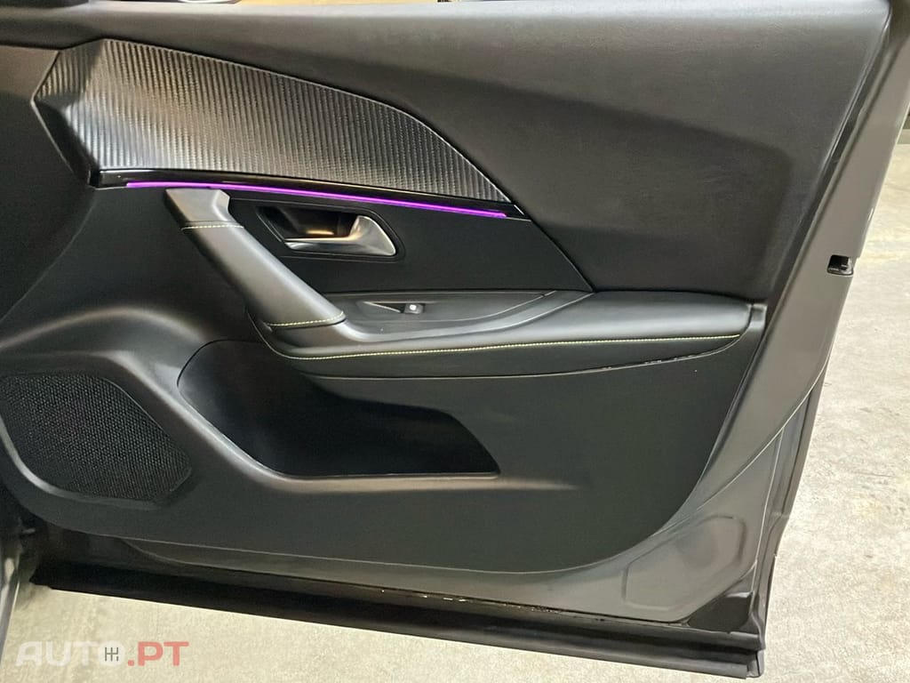 Peugeot E-2008 50 kWh GT