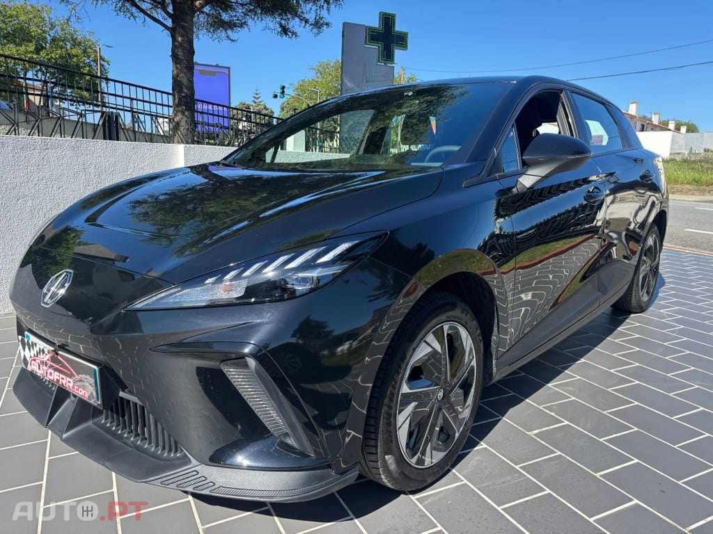 MG MG4 64 kWh Luxury