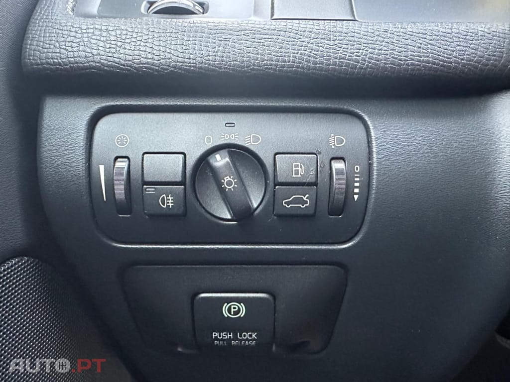 Volvo XC60 2.0 D3 Drive R-Design