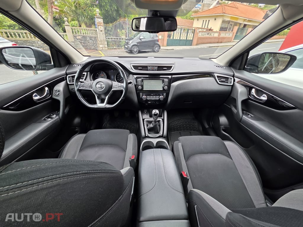 Nissan Qashqai 1.5 dCi N-Connecta J18