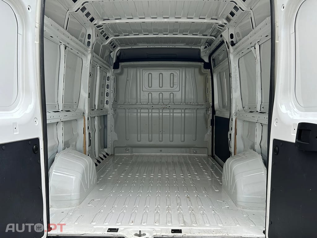 Peugeot Boxer 2.2 BlueHDi 333 L2 CD