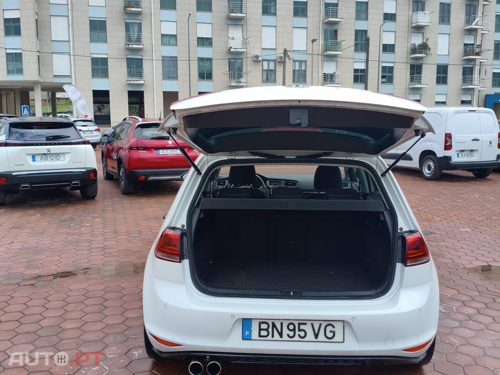 Volkswagen Golf 1.6 TDi Highline