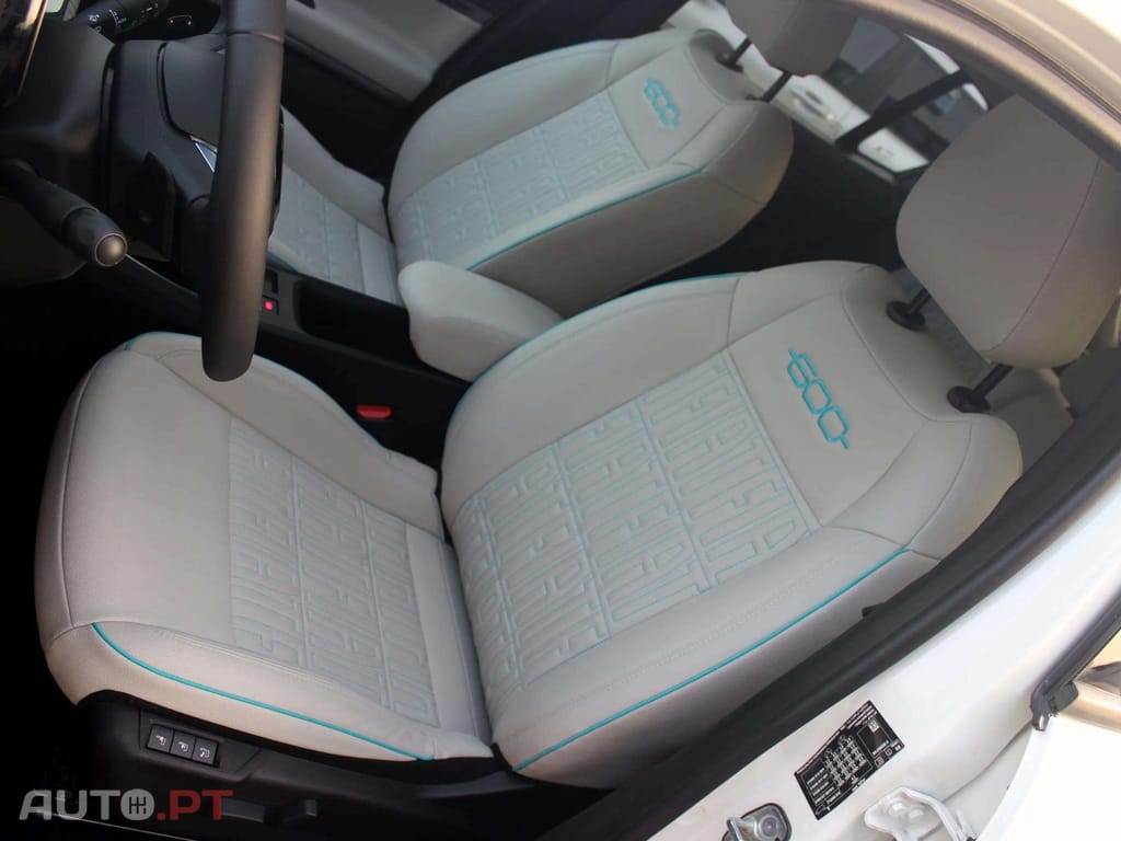 Fiat 600 1.2 Hybrid La Prima