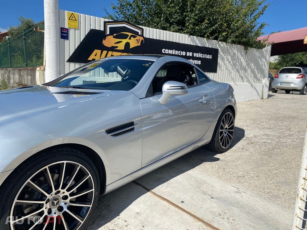 Mercedes-Benz SLK 200 BlueEFFICIENCY Roadster pur