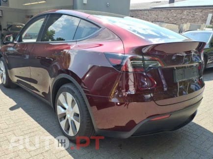 Tesla Model Y Long Range Dual Motor AWD