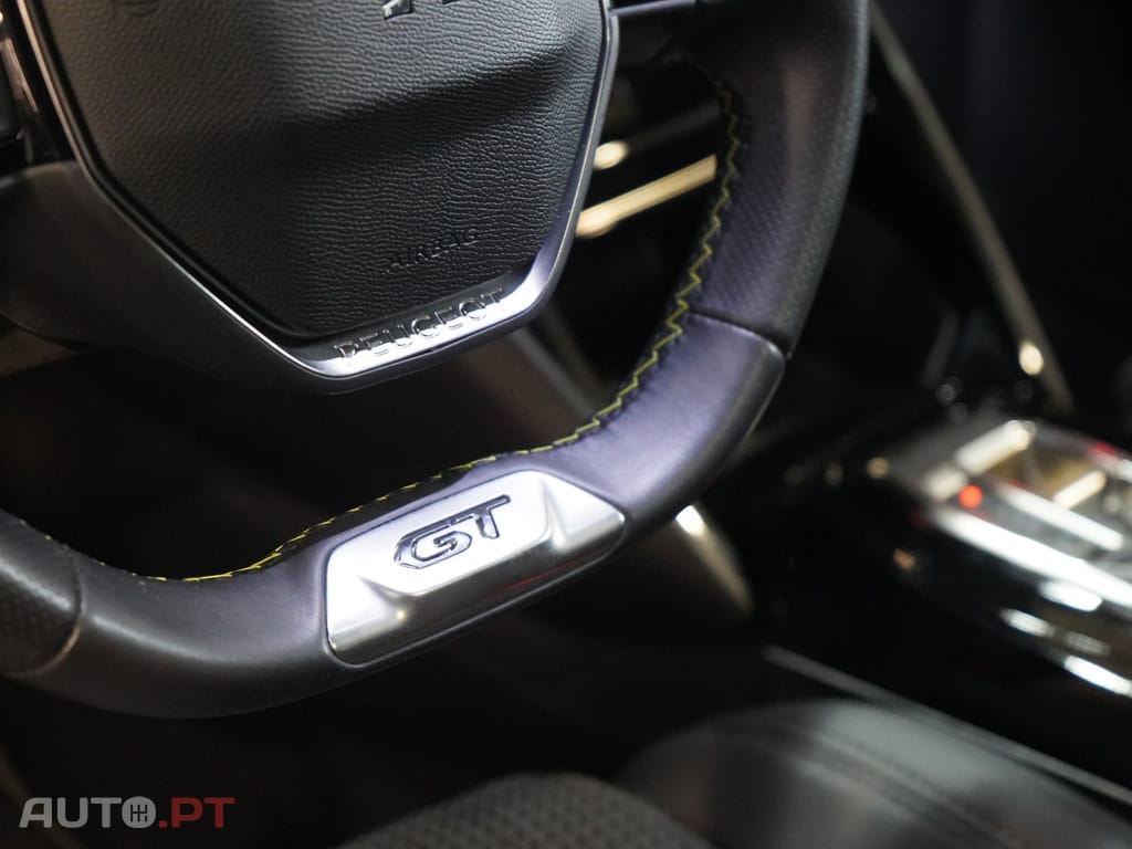 Peugeot E-208 50 kWh GT