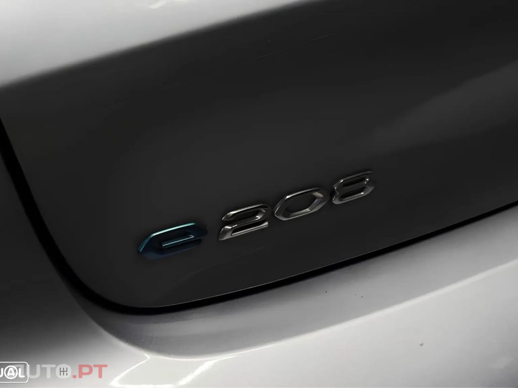 Peugeot e-208 Active Pack — fotografia 8