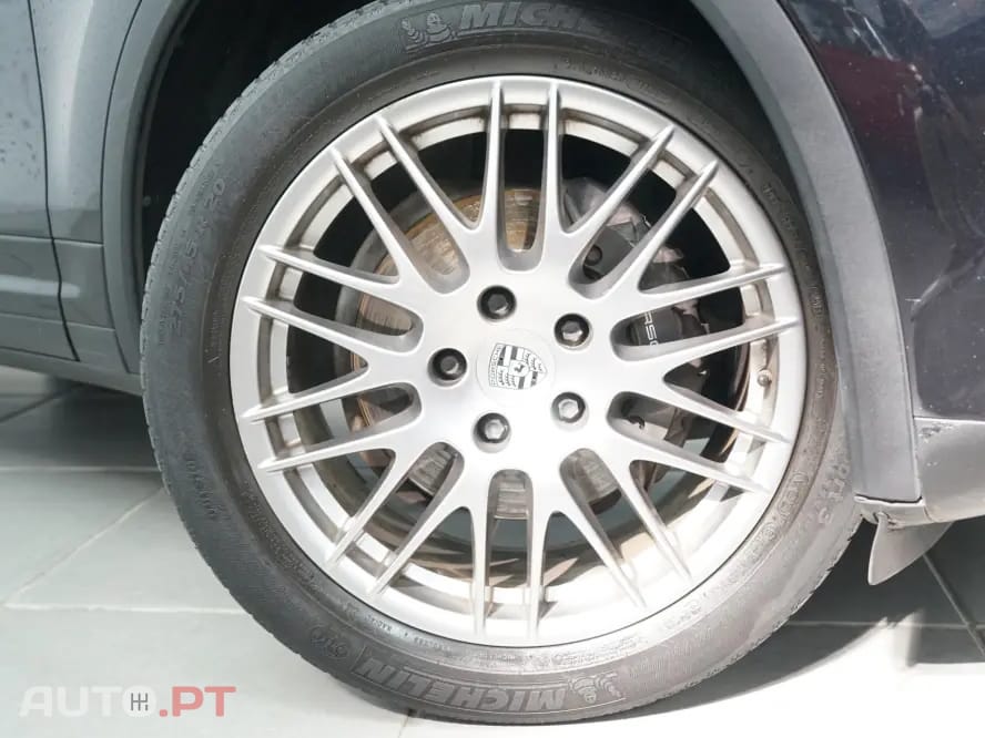 Porsche Cayenne 3.0 V6