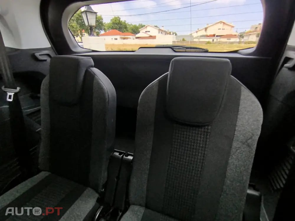 Peugeot 5008 BlueHDI 120 EAT6 Stop & Start Allure