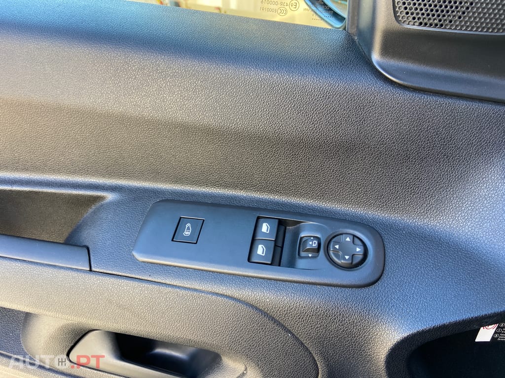 Citroen Berlingo 1.6 HDI 100 CV  CARPALY (dupla porta lateral)