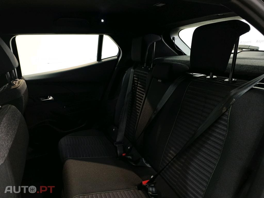 Peugeot E-2008 54 kWh Active