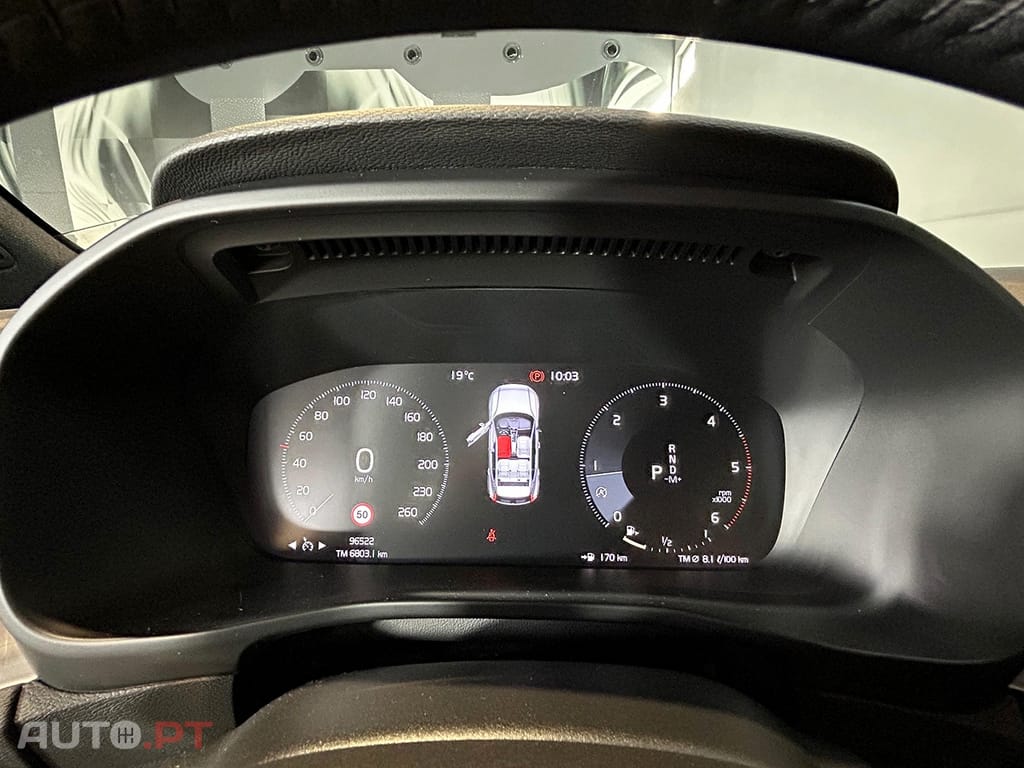 Volvo XC40 2.0 D3 Geartronic Momentum Plus