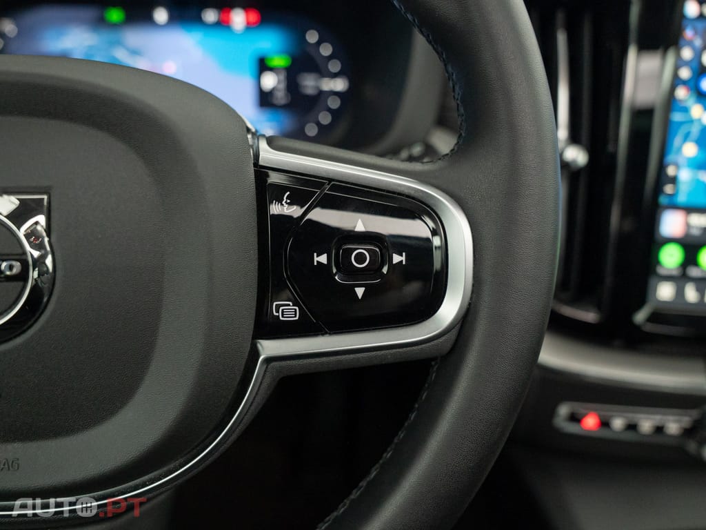 Volvo XC60 2.0 T6 PHEV Ultra Dark AWD