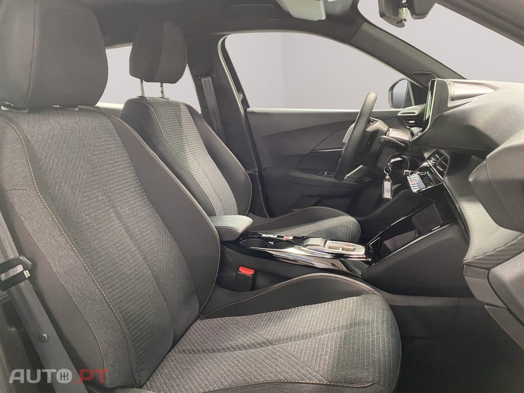Peugeot E-2008 54 kWh Style