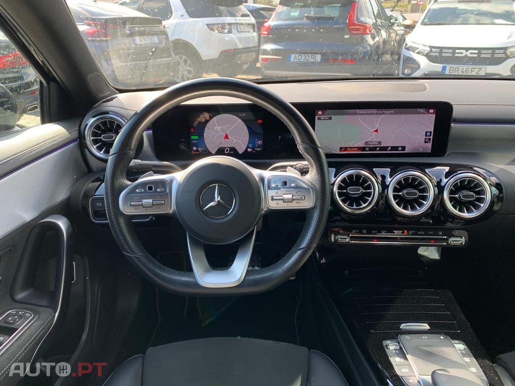 Mercedes-Benz A 250 e AMG Line