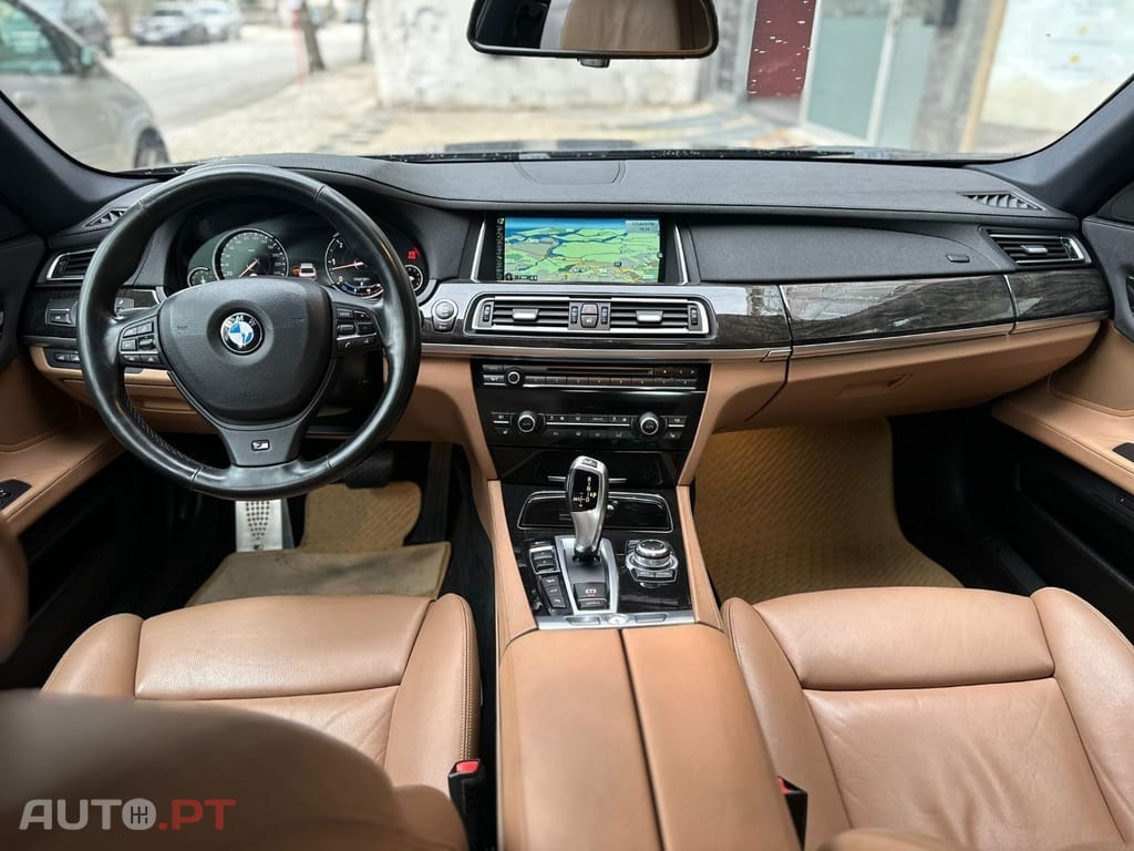 BMW 730 d xDrive Pack M
