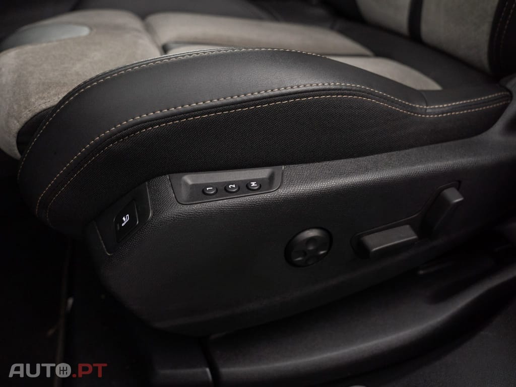 Peugeot 3008 1.6 Hybrid GT Pack e-EAT8