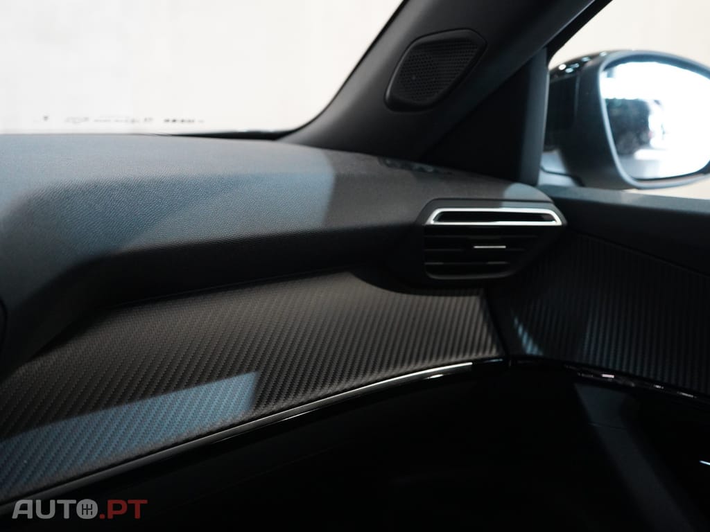 Peugeot 2008 1.2 Hybrid Allure e-DCS6