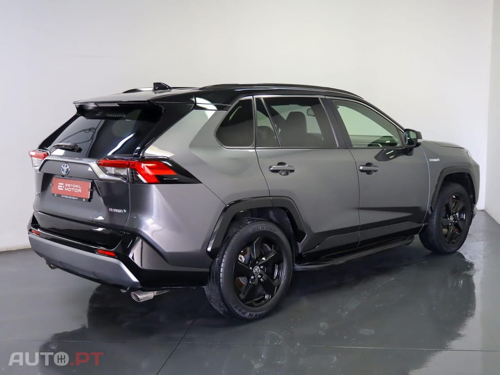 Toyota RAV4 2.5 Hybrid SQUARE Collection