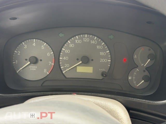 Mitsubishi Lancer 1.3 GLX