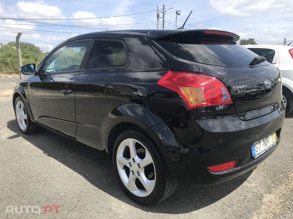 Kia Ceed S Coupé 1.6 CRDi EX ISG
