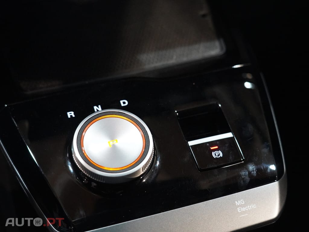 MG MG4 64 kWh Luxury