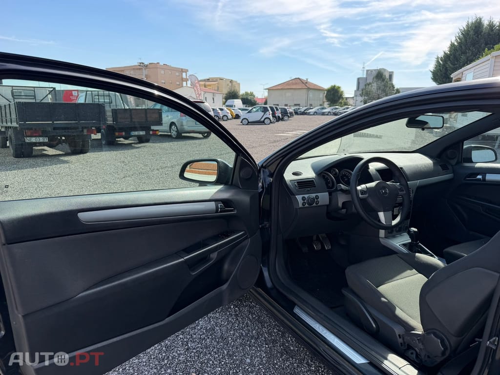 Opel Astra GTC 1.3 CDTi