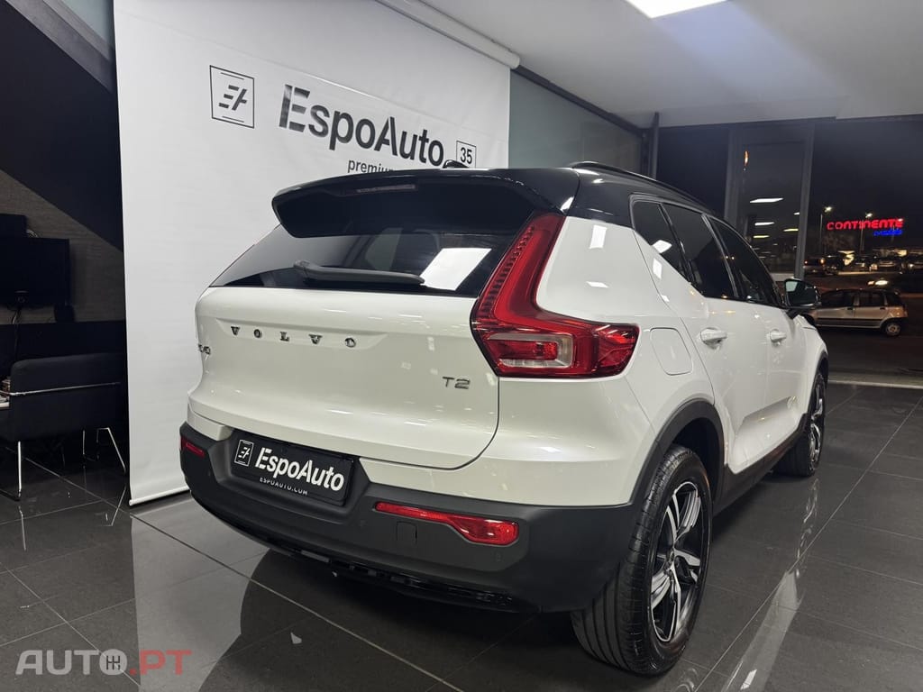 Volvo XC40 1.5 T2 Momentum Plus