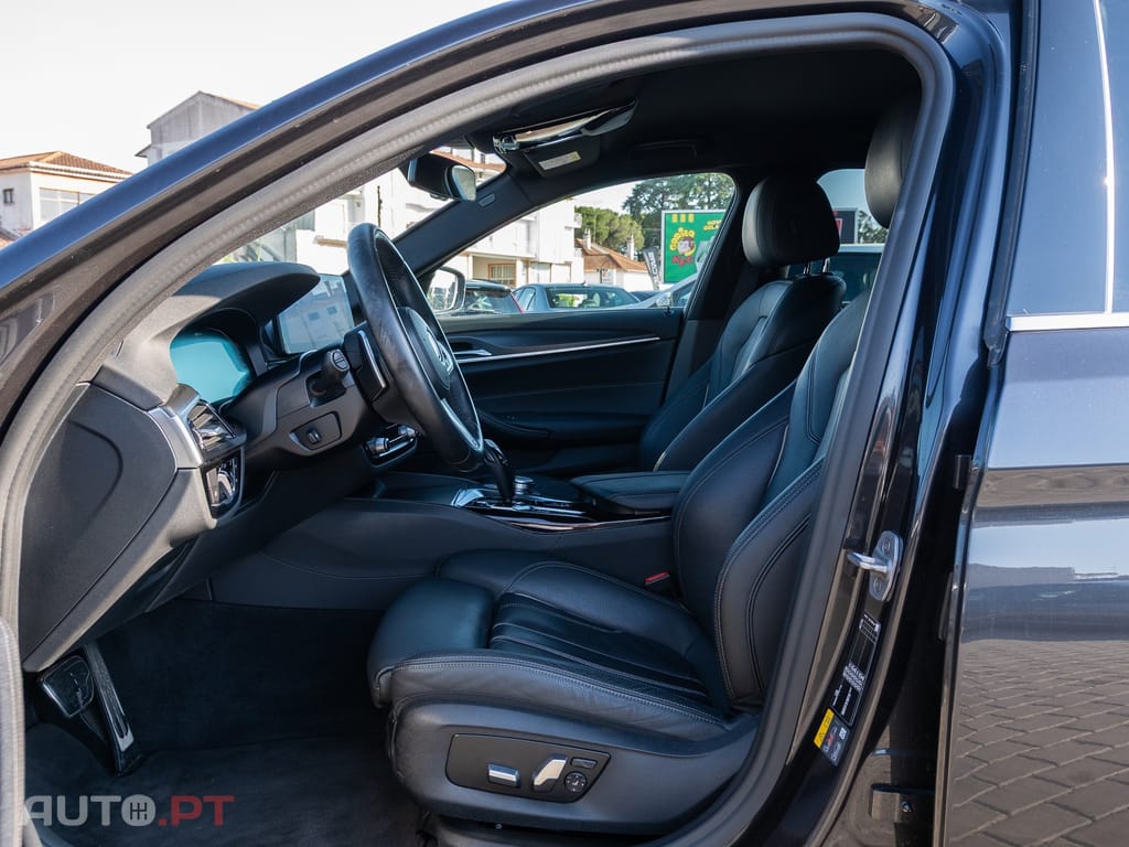 BMW 530 e Pack Desportivo M