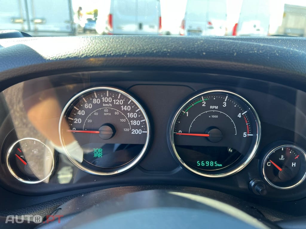 Jeep Wrangler 2.8 CRD Sahara AT