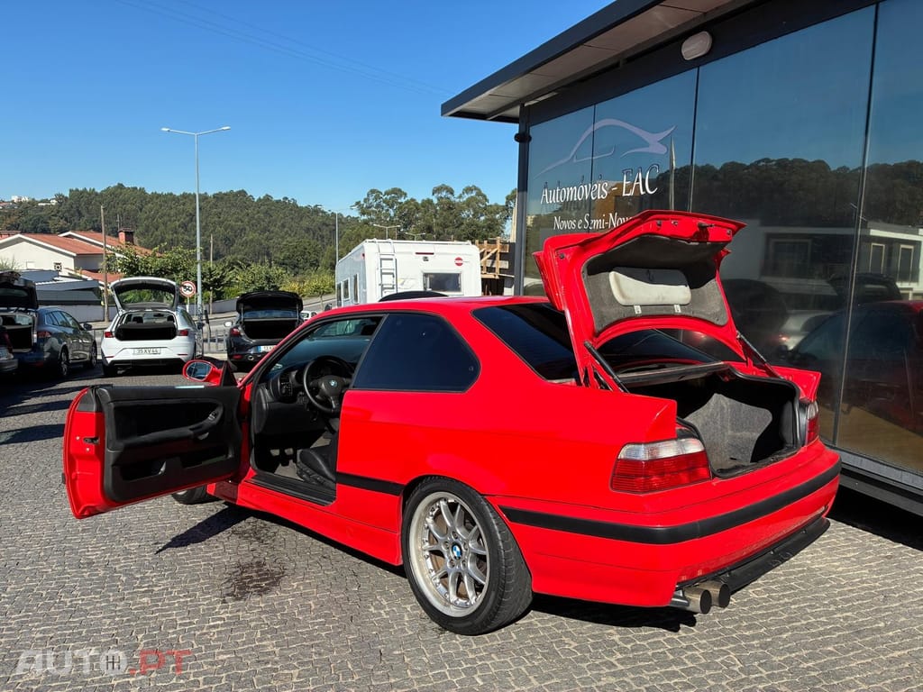 BMW 328 i Coupé M Sport