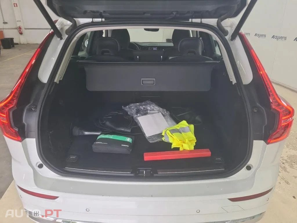 Volvo XC60 2.0 T6 PHEV Inscription Expression AWD
