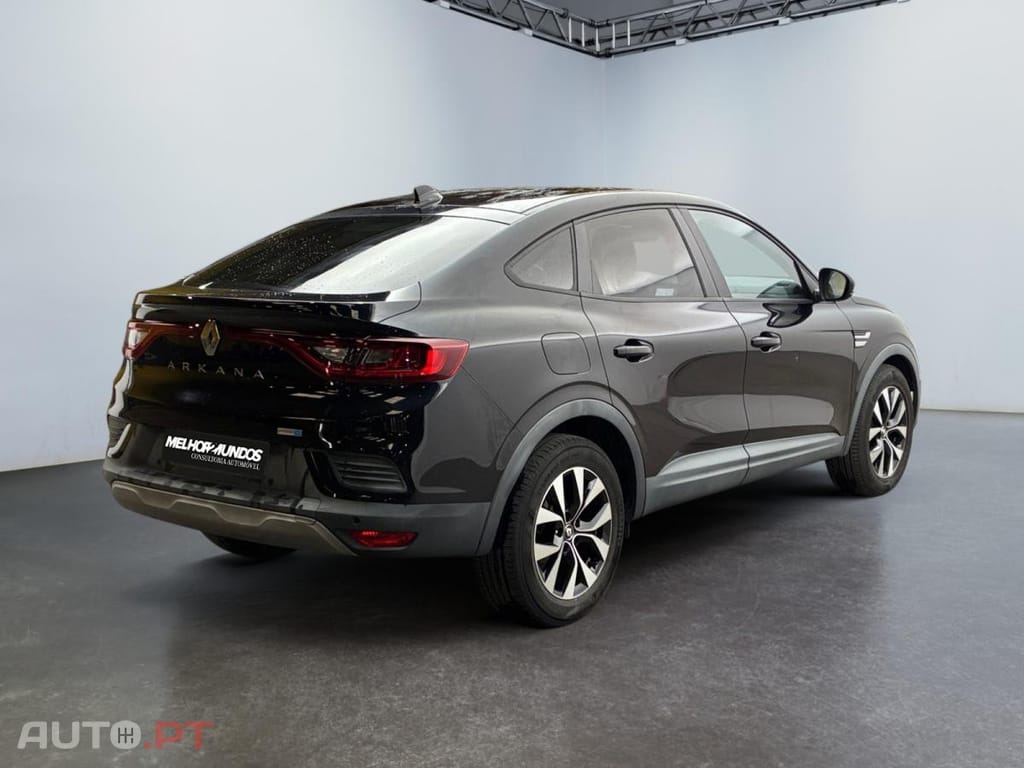 Renault Arkana 1.6 E-Tech Business