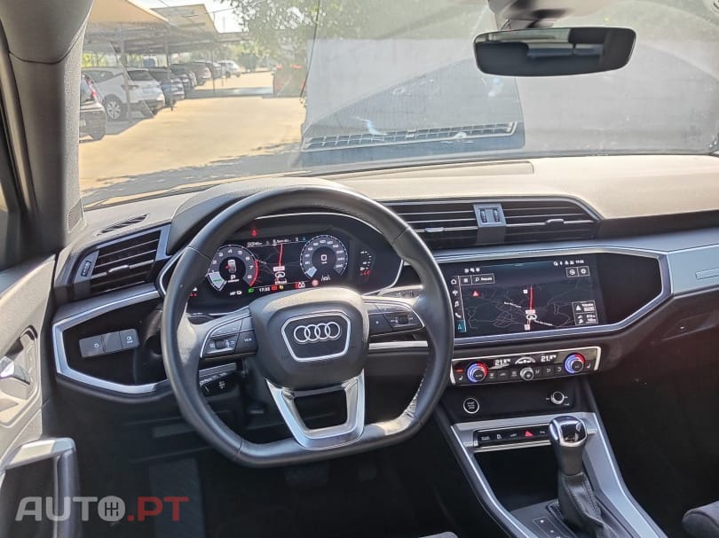 Audi Q3 45 TFSIe S line S tronic