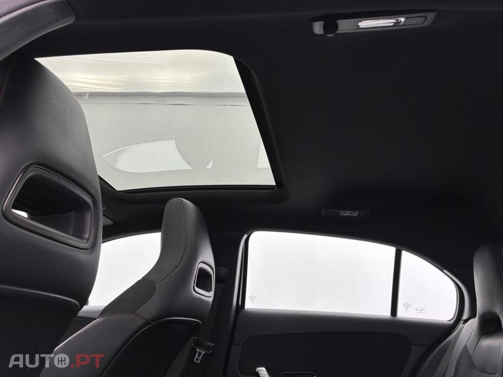 Mercedes-Benz A 200 7G-DCT AMG Line